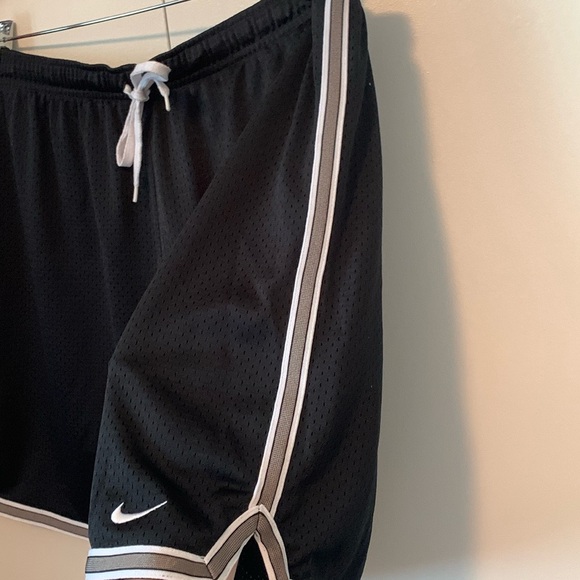 Nike Vintage Y2K Mesh Swoosh Men’s Basketball Shorts Size Large - Picture 4 of 7